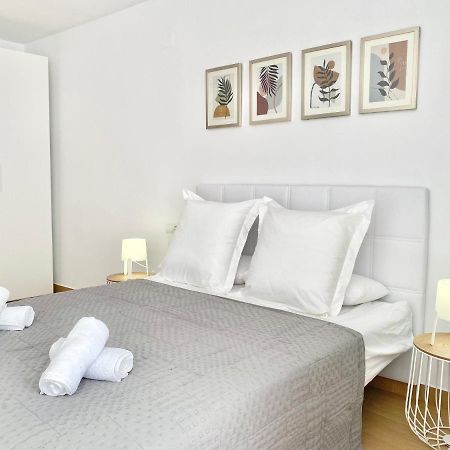Sofia Suites Cambrils Bagian luar foto