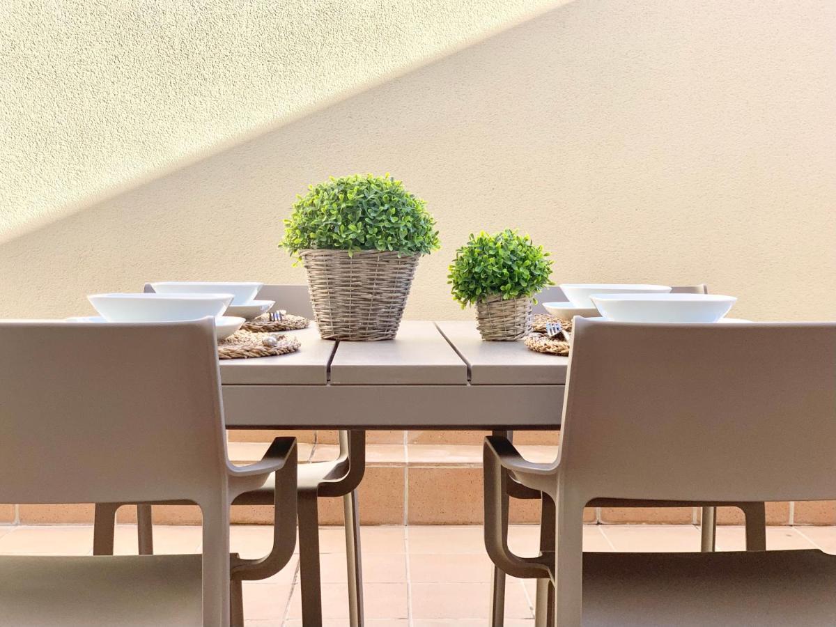 Sofia Suites Cambrils Bagian luar foto