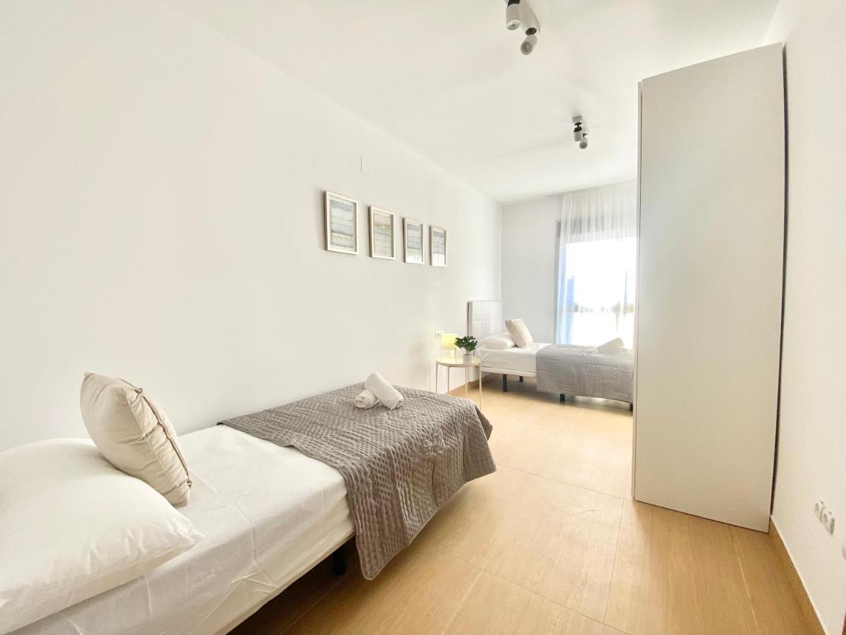 Sofia Suites Cambrils Bagian luar foto