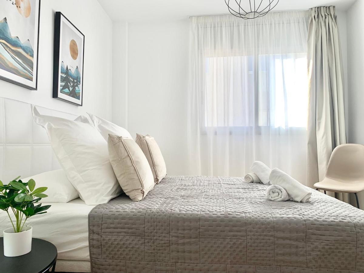 Sofia Suites Cambrils Bagian luar foto