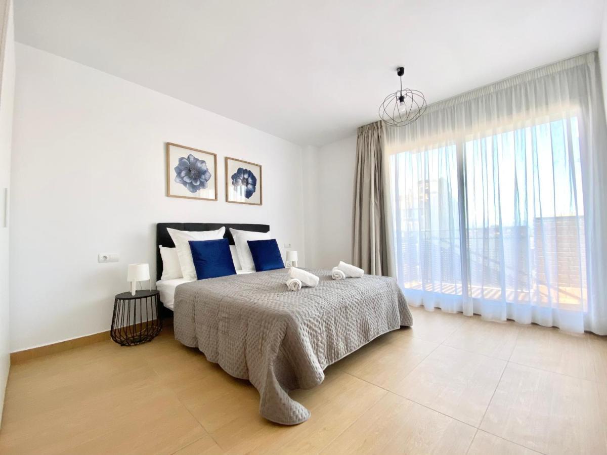 Sofia Suites Cambrils Bagian luar foto